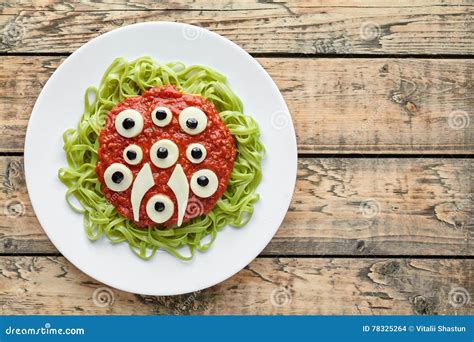 Scary Halloween Monster Green Spaghetti Pasta With Fake Blood Tomato