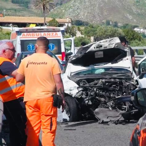 La Tragedia Sulla Palermo Sciacca La Giovane Mamma Alla Guida Con Un