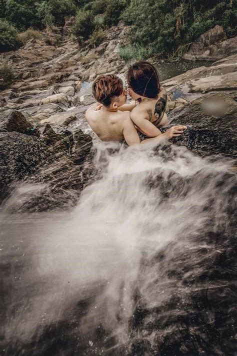 Cặp đôi chụp ảnh cưới nude toàn thân khiến cộng đồng mạng choáng váng