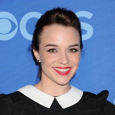 Who Is Ren E Felice Smith Bio Net Worth Height Age Relationship