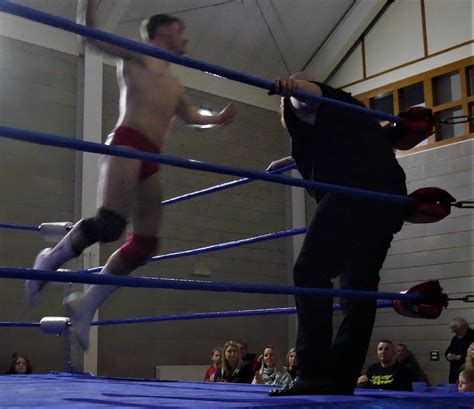 Olly Lloyd Vs Cueball South West Wrestling Tewkesbury Flickr