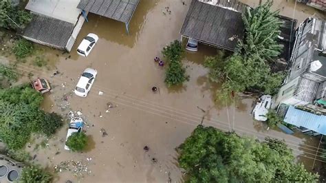 Flash Floods Wreak Havoc In Andhra Tamil Nadu