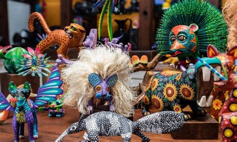 Alebrijes: Traditional Art of Mexico - Los Cinco Soles