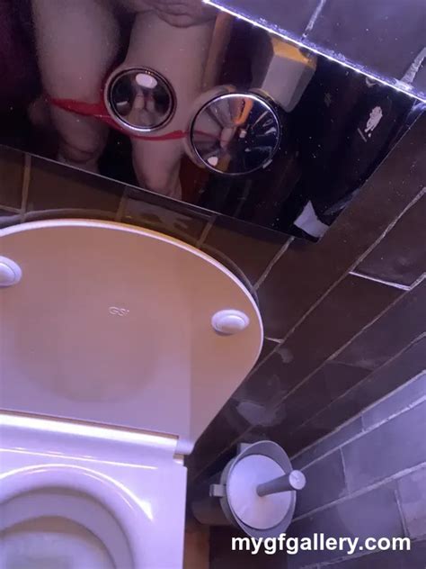 Sex In The Night Club Toilet Sex In The Night Club Toilet