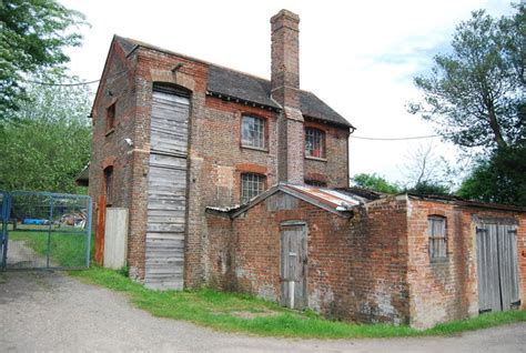 Outbuildings Smockham Farm © N Chadwick Geograph Britain And Ireland