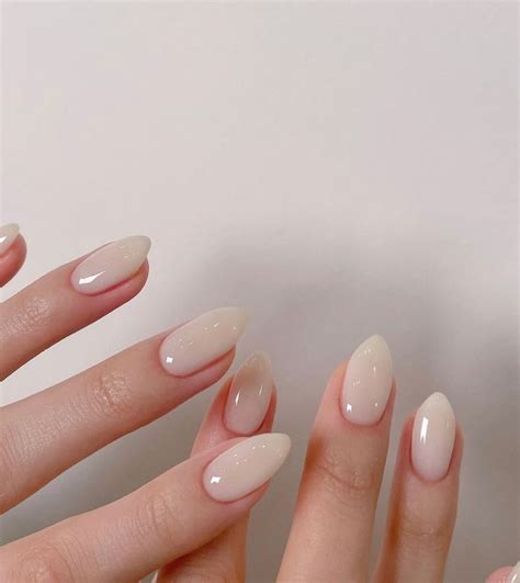 Nails 에 있는 Alya Asri님의 핀 긴 네일 간단한 네일 네일 컬러