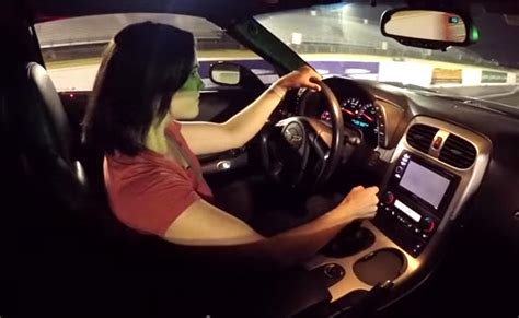 [VIDEO] Corvette Girlfriend Beats Her BMW-Driving Boyfriend at the ...