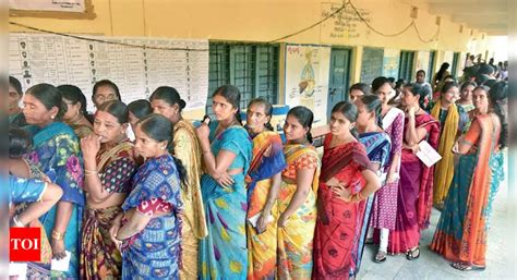 Munugode Telangana Amid Minor Clashes Record 92 Vote In Munugode