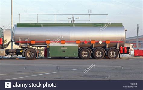 Tanker Truck High Resolution Stock Photography And Images Alamy