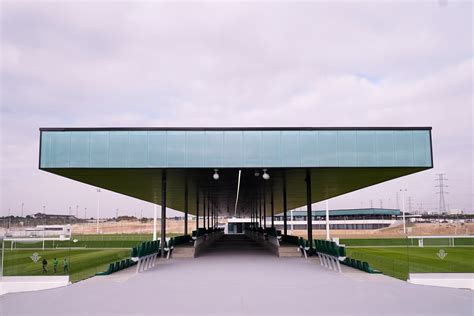 Gradas De Dos De Los Campos De La Ciudad Deportiva Rafael Gordillo