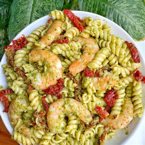 Pesto Shrimp Pasta Salad With Sundried Tomatoes Good Foods