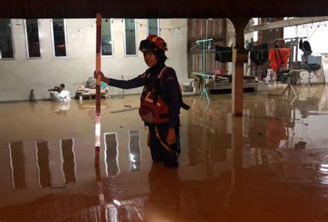 Banjir Kilat 43 Mangsa Di Kubang Pasu Dipindahkan Ke PPS Astro Awani