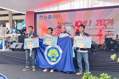 Tim Mobil Listrik Rev Um Raih Juara Kategori Akselerasi Dan