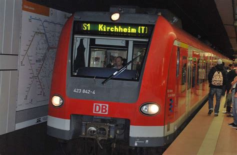 S Bahn In Stuttgart Baustellen Sorgen F R Zugausf Lle Stuttgart