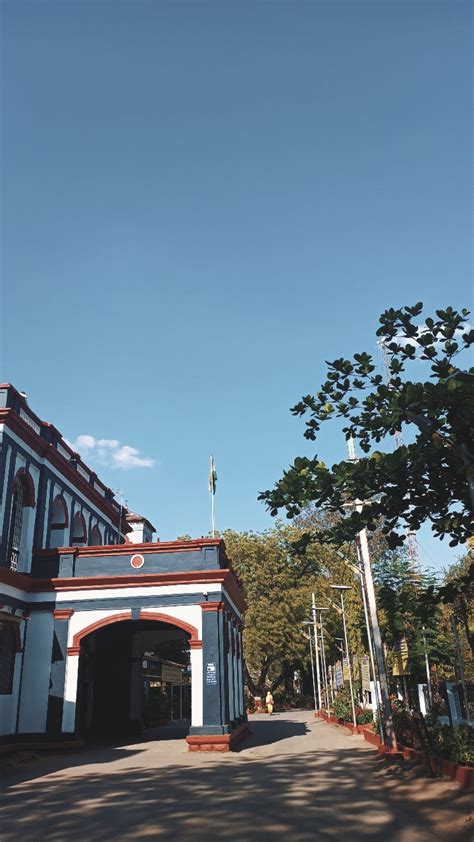 Holkar College Indore 4