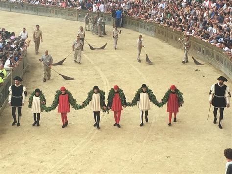 Palio Di Siena Annullata La Terza Prova A Causa Del Maltempo