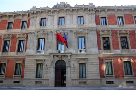 El Parlamento de Navarra celebra este viernes un pleno monográfico