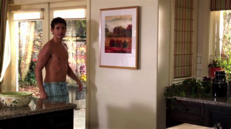 Shirtless Actors Julian Morris Shirtless In Pretty Little Liars