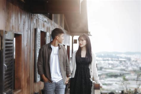 Sau khi cưới cầu thủ Phan Văn Đức hot girl Nghệ An có cuộc sống thế nào Báo Dân trí