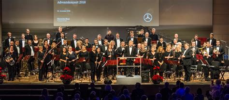 In der Festhalle Wörth Benefiz Adventskonzert zu Gunsten der