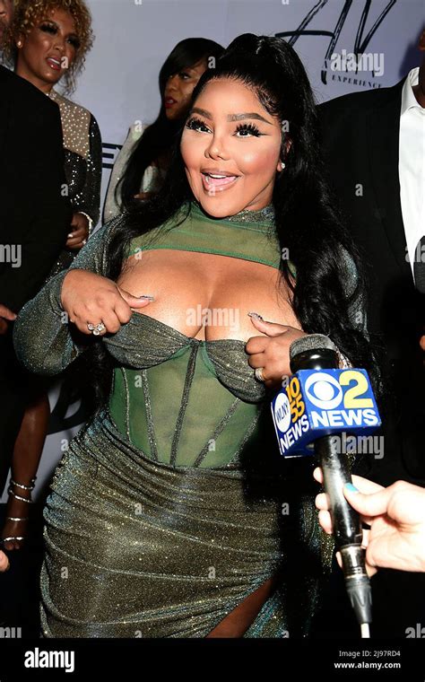 New York Usa Th May Lil Kim In Torch London Green Dress