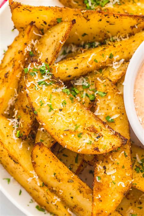 Crispy Baked Potato Wedges