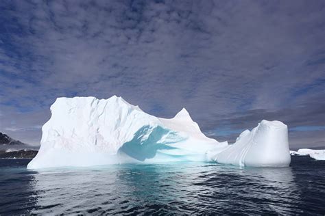 World of Ice revealed - Antarctica Ice - Apex Expeditions