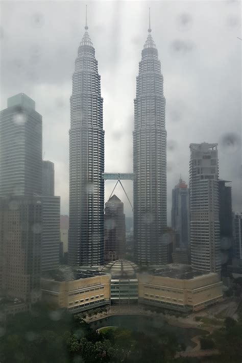 Seoulcialite Stay Twin Towers View Room Traders Hotel Kuala Lumpur