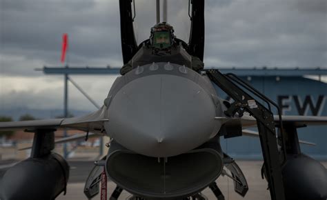 AF delivers Iraqi F-16s for training in US > Edwards Air Force Base ...