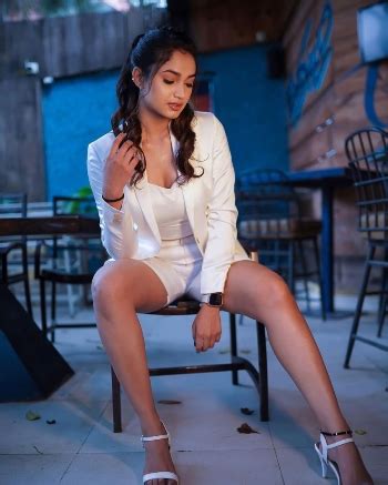 Reeshma Nanaiah Top Hot Pics