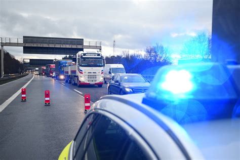 Wiesloch Rauenberg Nach Unfall Auf A Langer Stau Im Berufsverkehr