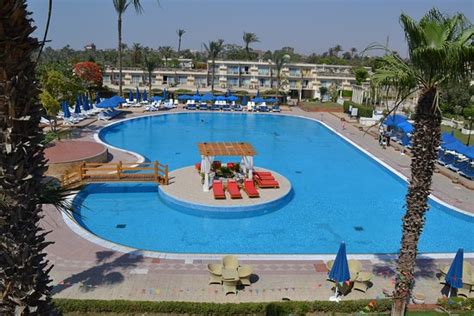 Pyramids Park Resort Cairo Pool Pictures & Reviews - Tripadvisor