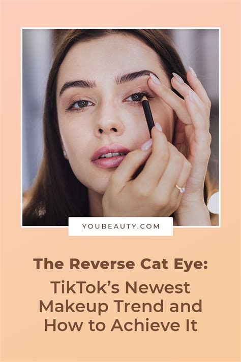 The Reverse Cat Eye Tiktoks Newest Makeup Trend And How To Achieve It New Makeup Trends