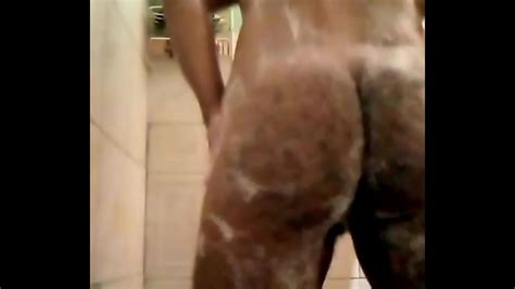 Tomando Rica Ducha Y Moviendo Mi Culo Peludo XVIDEOS