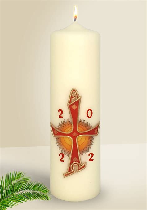 Osterkerze Von Fl Gel Kreuz Sonne Fl Gel Design Und Kirchenkerzen