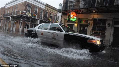 Tropical Storm Lee Streets Flooded And Thousands Without Power Daily