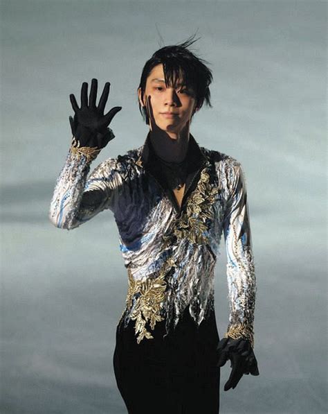 【写真】羽生結弦さんオープニングの演技：中日スポーツ・東京中日スポーツ