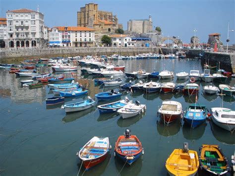 Descubre El Puerto De Castro Urdiales