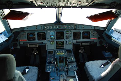 US Airways Airbus A321-211 (N186US) Cockpit | The flight dec… | Flickr