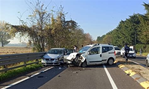 Cernusco Sul Naviglio Incidente Sulla Padana E Strada Bloccata Tra