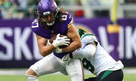 T J Hockenson Player Props Odds Tips And Betting Trends For Week 14