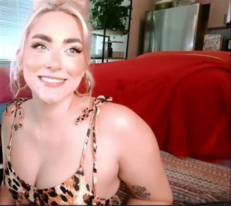 Anyone Know The Name Of This Blonde Webcam Chick NameThatPorn