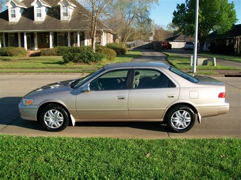 2000 Toyota Camry Overview CarGurus - handmade