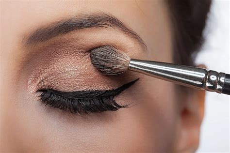 Mettre en valeur ses yeux grâce au maquillage des paupières