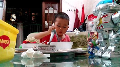 Ăn Cơm Youtube