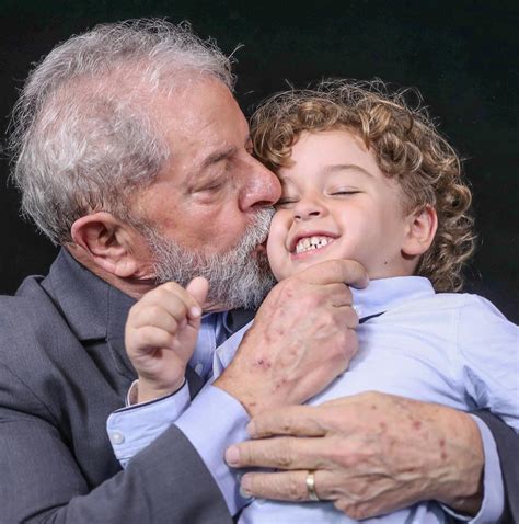 Lula Livre Ex Presidente Deixa A Prisão Em Curitiba