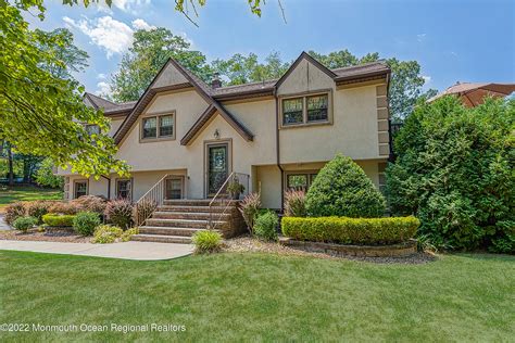 4 Katie Dr, New Monmouth, NJ 07748 - MLS 22225004 - Coldwell Banker