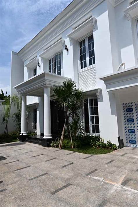 Rumah Classic Mewah Jakarta Selatan