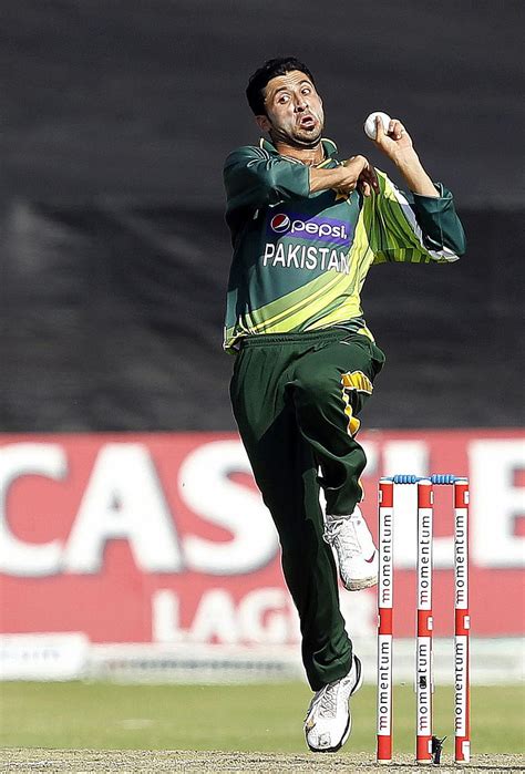 Junaid Khan Cricketer Profile