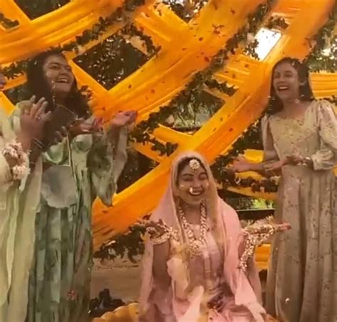 Dipika Kakar And Shoaib Ibrahim Pamper Bride To Be Saba Ibrahim At Her